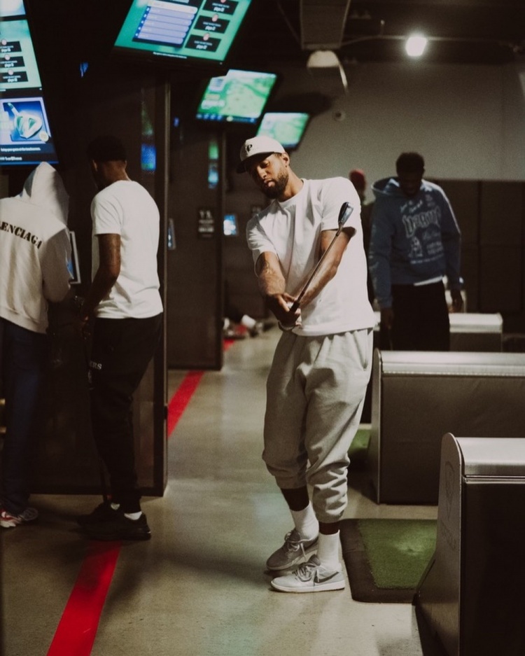 谈球吧体育app官网乔治:我打高尔夫被网友喷 谁会24小时都工作 乔丹也打啊