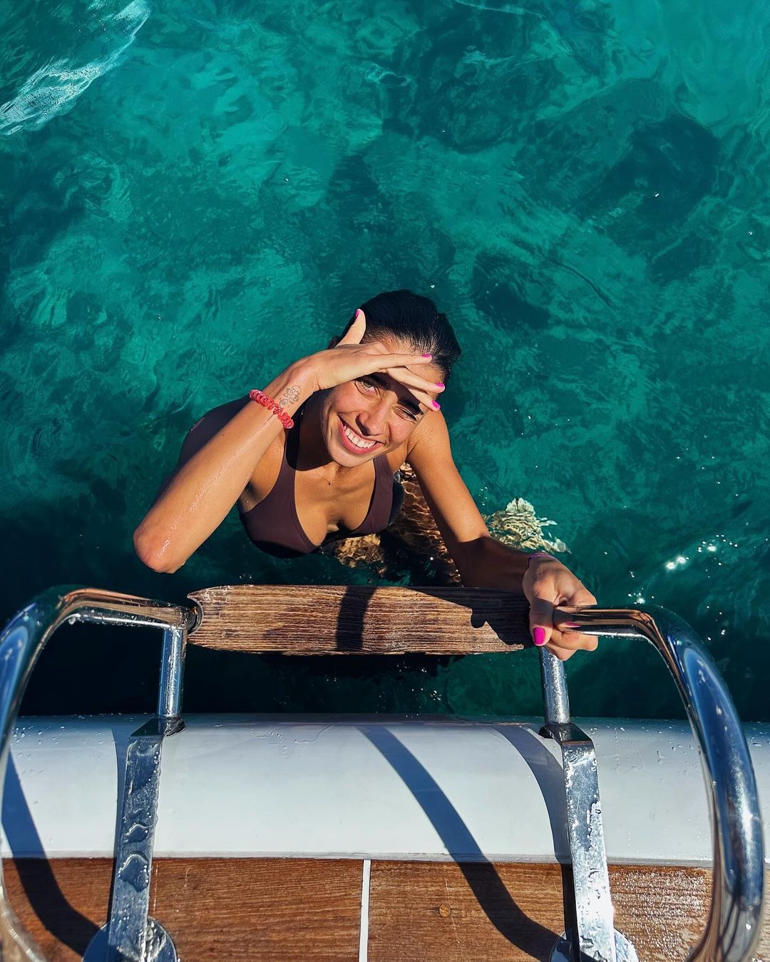 谈球吧体育app官网😍郑钦文明天将战马竞门神奥布拉克的女友，她比奥布拉克小8岁