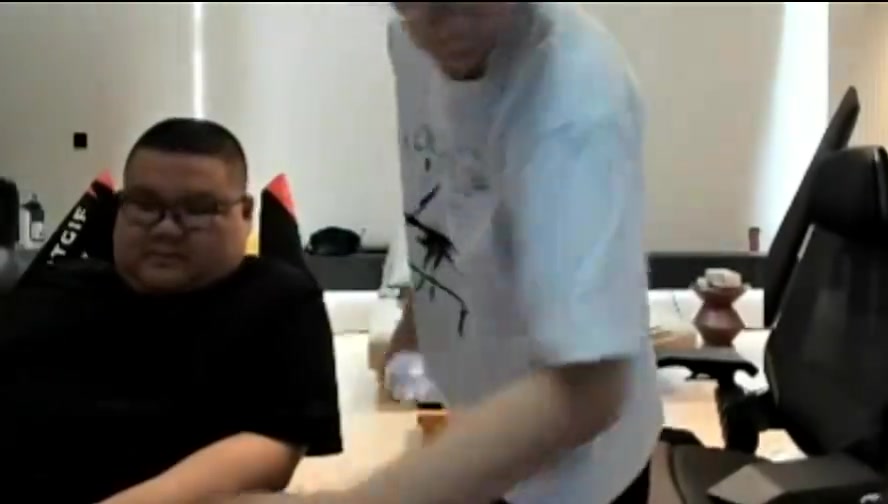 谈球吧体育官网入口大黄谈Uzi名人堂：实至名归！全世界都知道他！我是Uzi孝子！